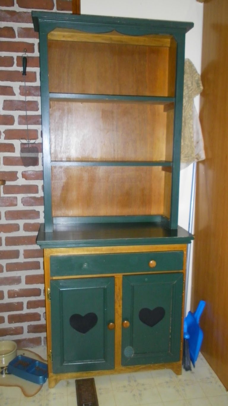 Hutch Makeover!