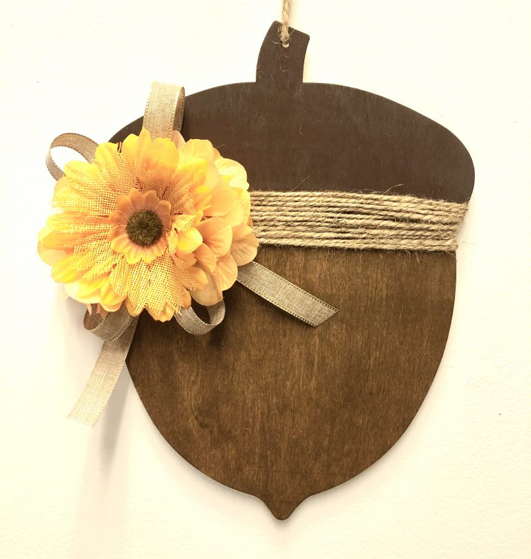 Easy Fall Acorn Sign