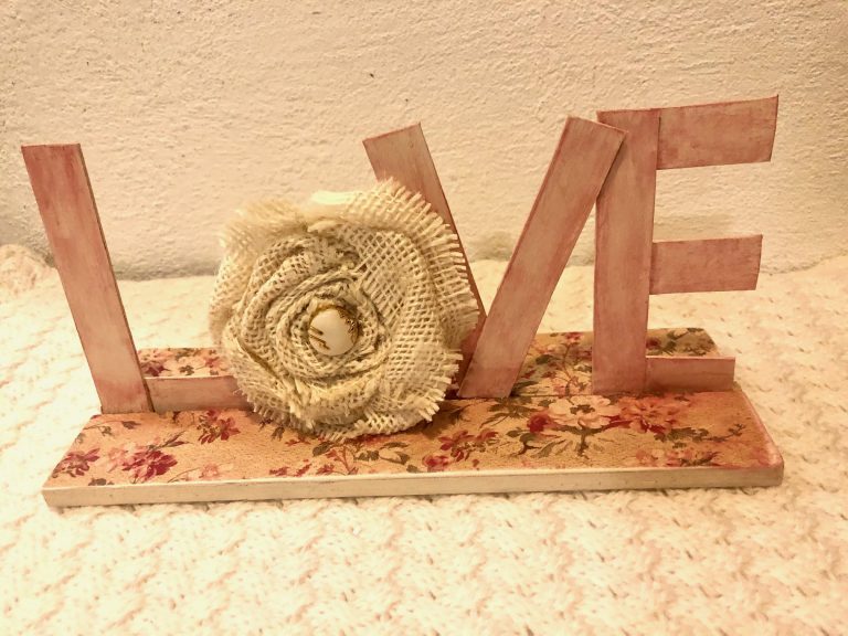 Shabby Chic Love Stand