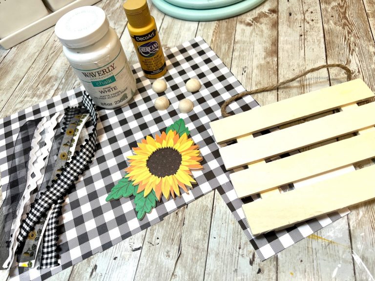 DIY Sunflower Pallet Sign