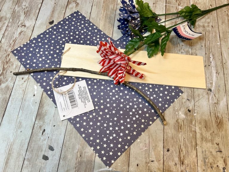 DIY Patriotic Floral Wall Hanging