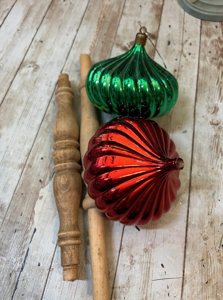 DIY Spindle Bauble Ornaments