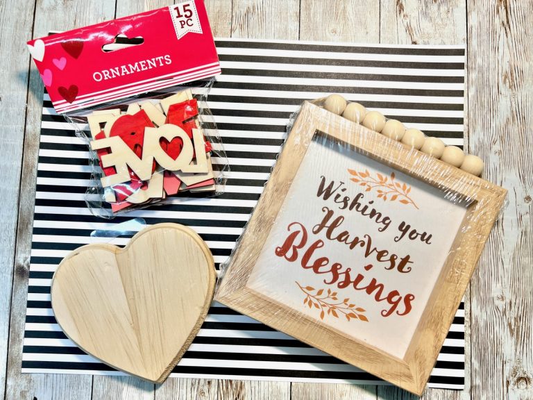 DIY Dollar Tree Valentine Sign