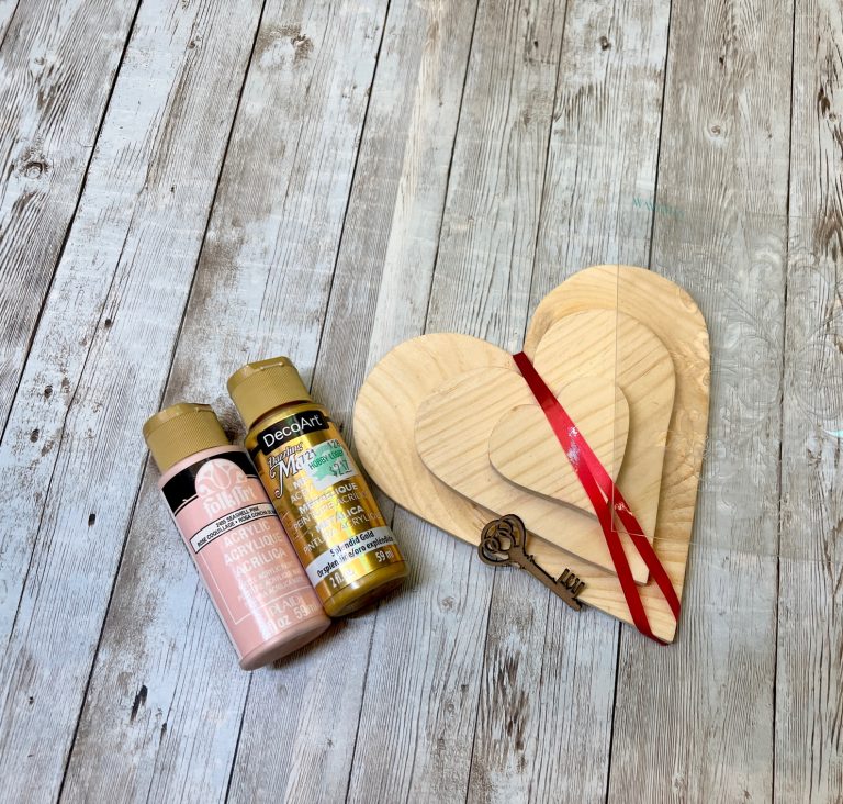 DIY Valentine Hearts Shelf Sitter