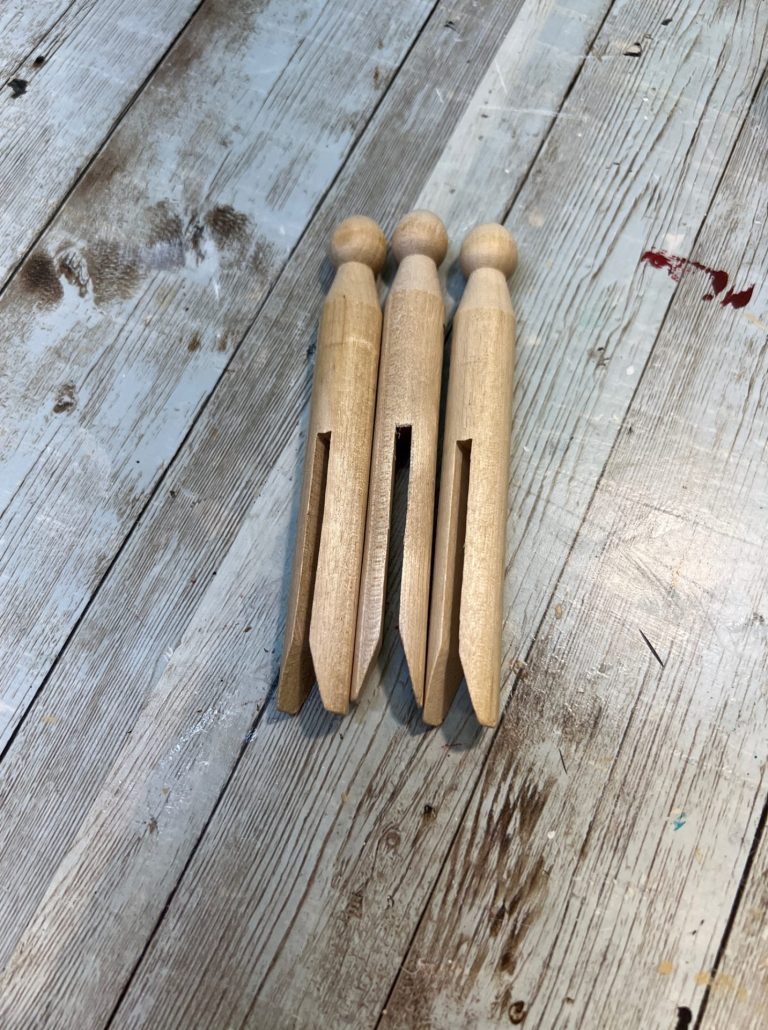 Rustic Patriotic Clothespin Bundle