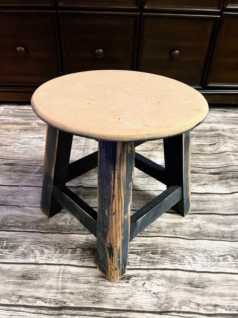DIY Farmhouse Stool