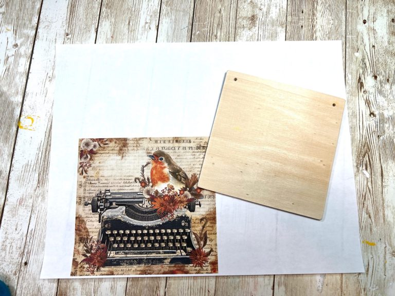 DIY Vintage Typewriter Hanger