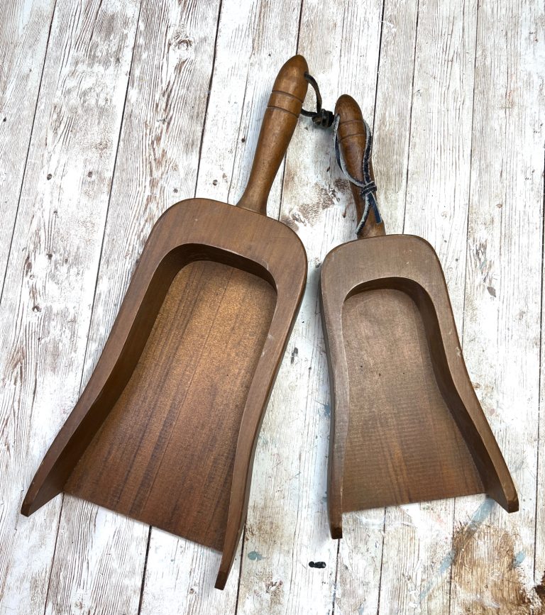 DIY Thrifted Scoop Makeover