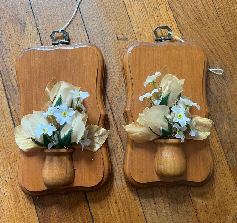 Thrifted Flower Plaques