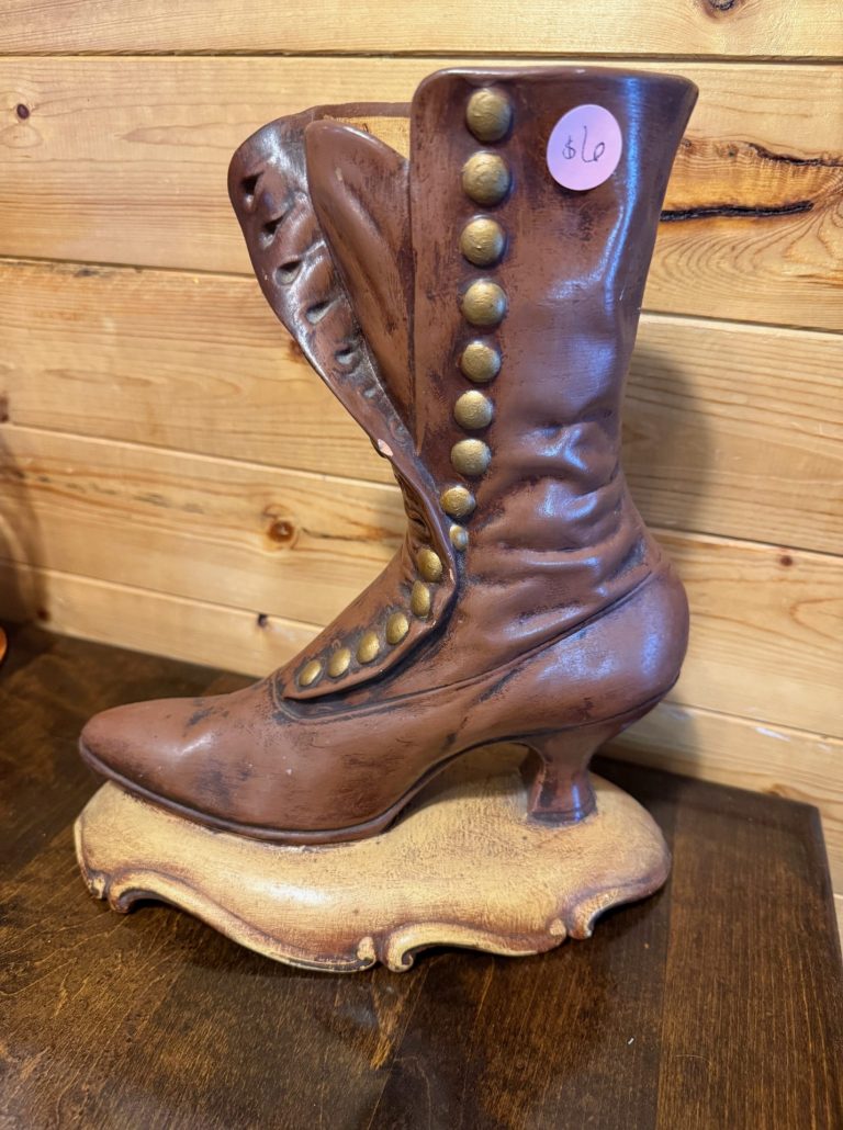 Thrifted Boot Fall Arrangement